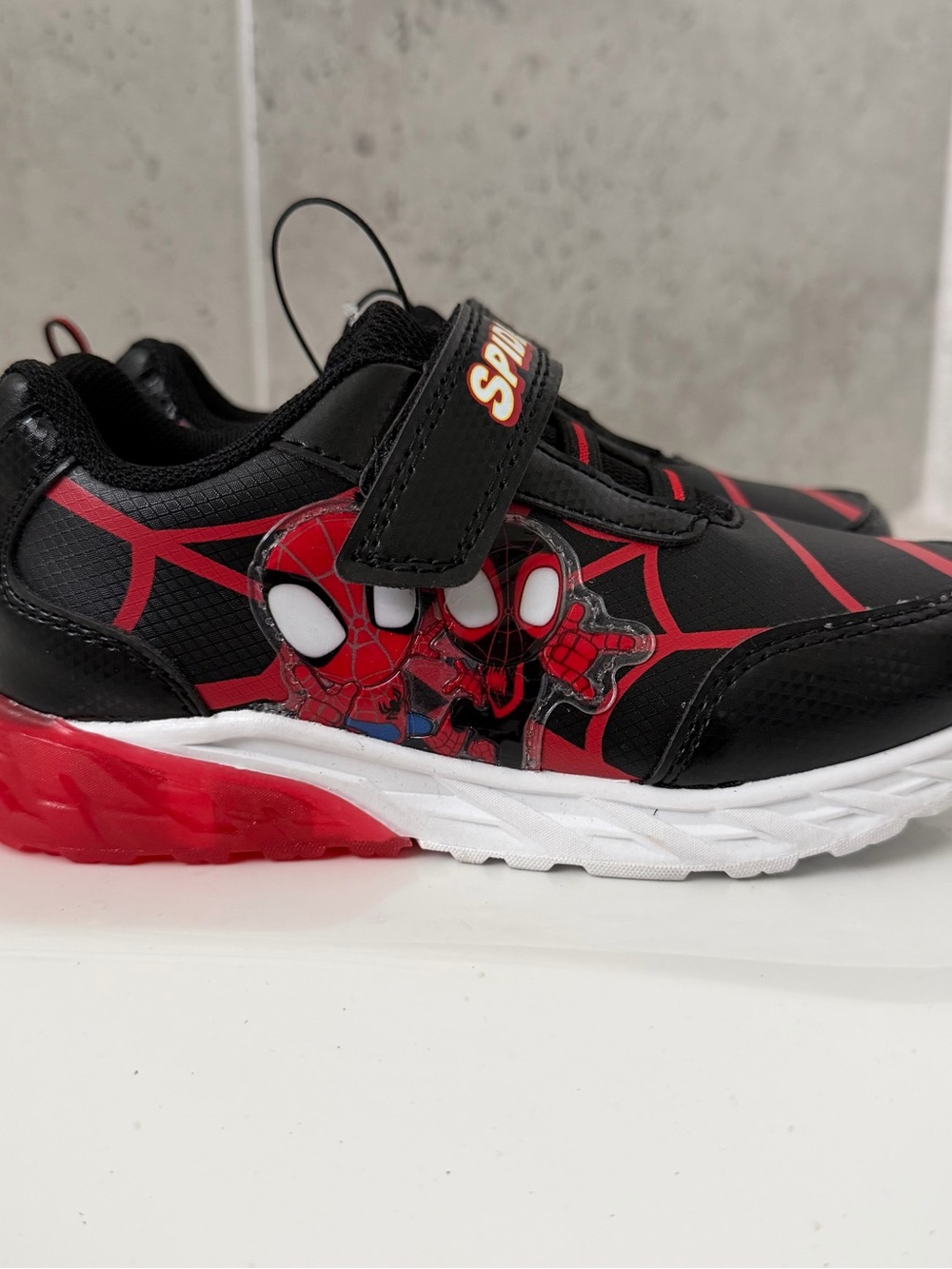 Spiderman Black & Red Kids Light-Up Sneakers Size 11 Boys